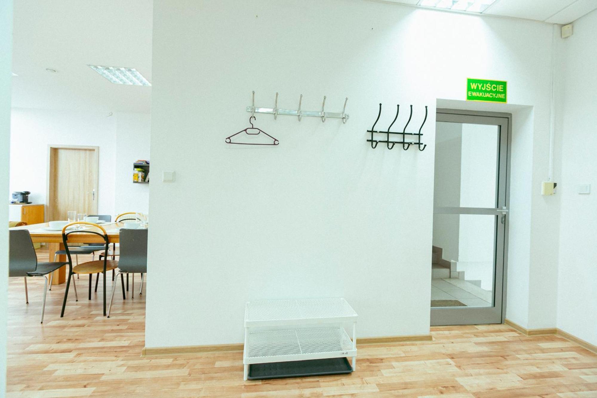 Hostel Metro Kabaty 바르샤바 외부 사진