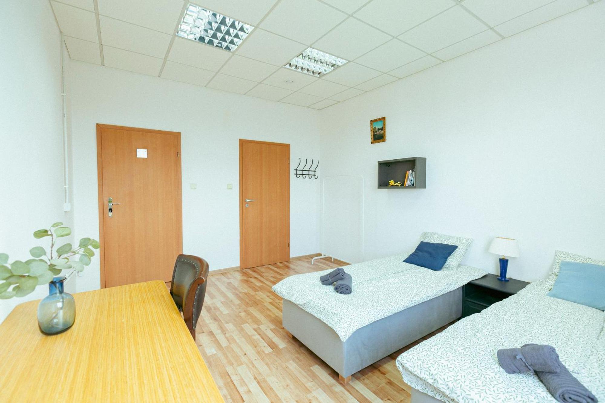 Hostel Metro Kabaty 바르샤바 외부 사진